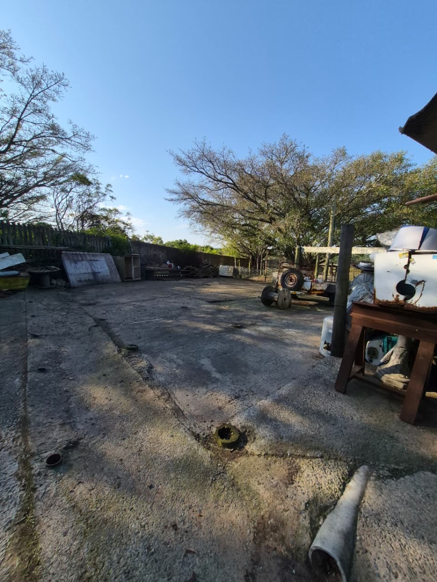 Commercial Property for Sale in Cove Rock Eastern Cape